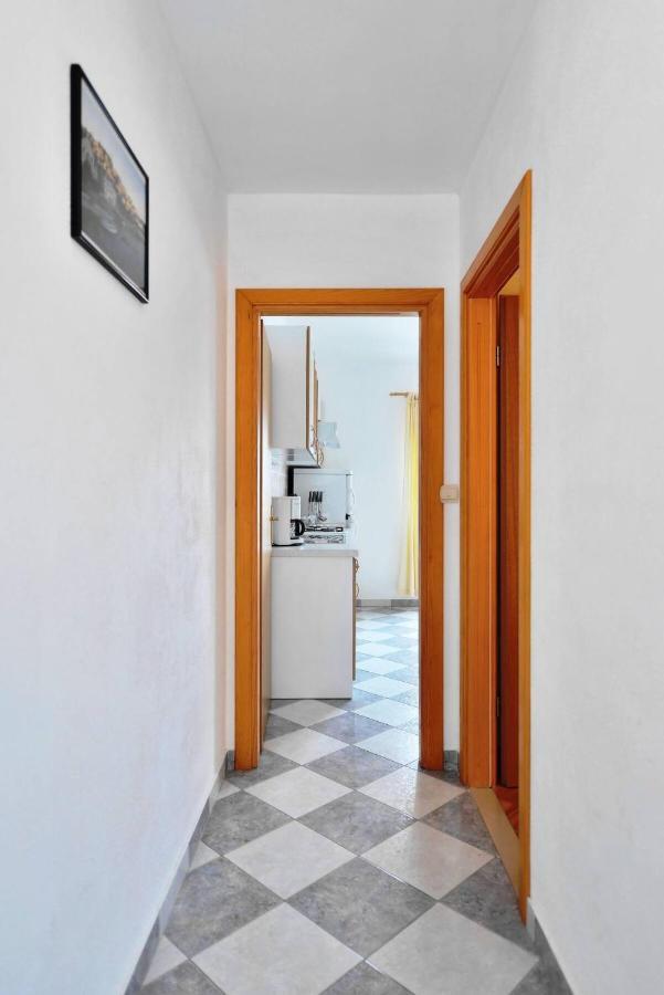 Apartments Katarina Бол Екстер'єр фото