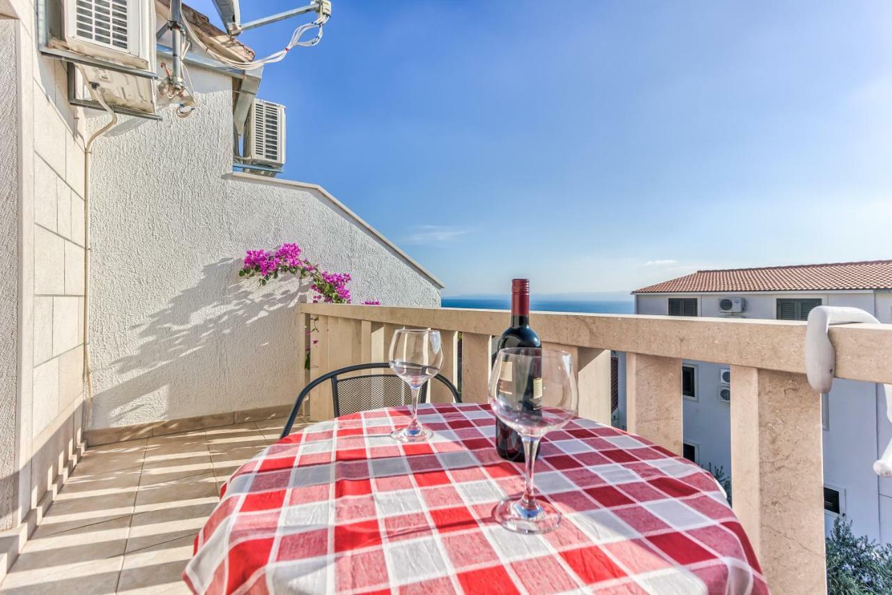 Apartments Katarina Бол Екстер'єр фото